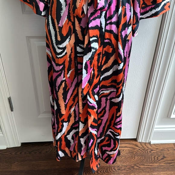 DVF KIMONO with belt - Picture 3 of 5